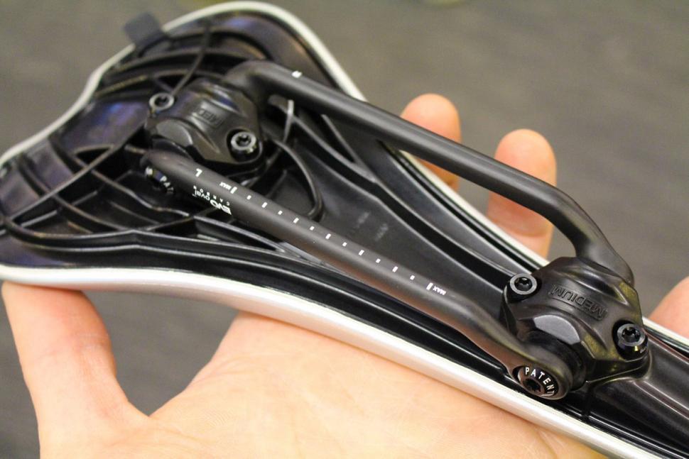 Morgaw Trian saddle - underside.jpg