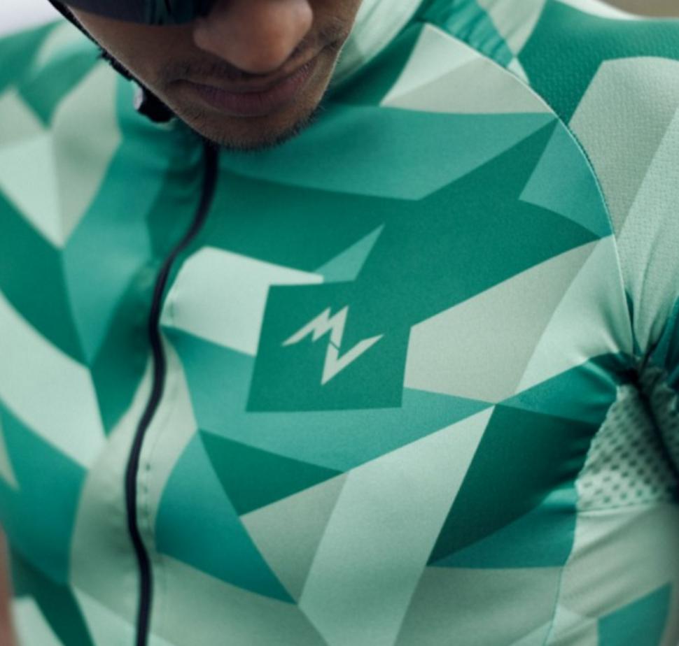 morvelo mono speedsuit 5.png