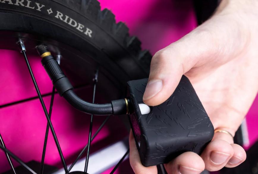 muc-off mini inflator