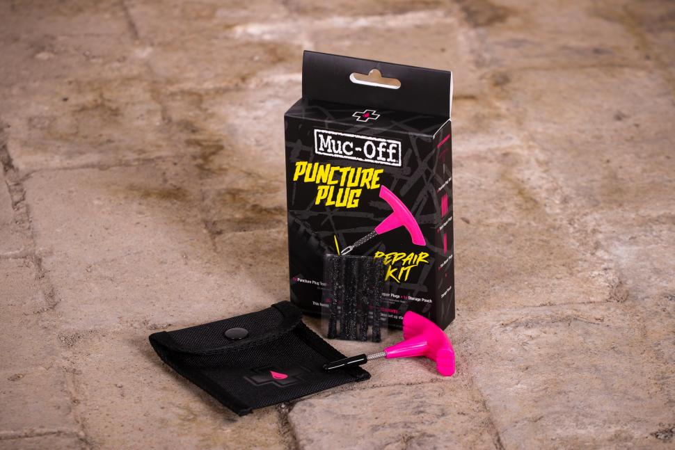 Muc-Off Puncture Plug - unboxed.jpg