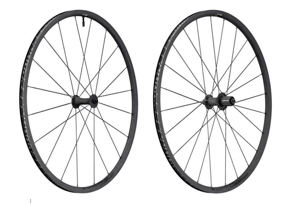 New DT Swiss PR 1400 Dicut OXiC wheels.png