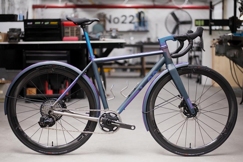 2024 No.22 titanium mudguards blue