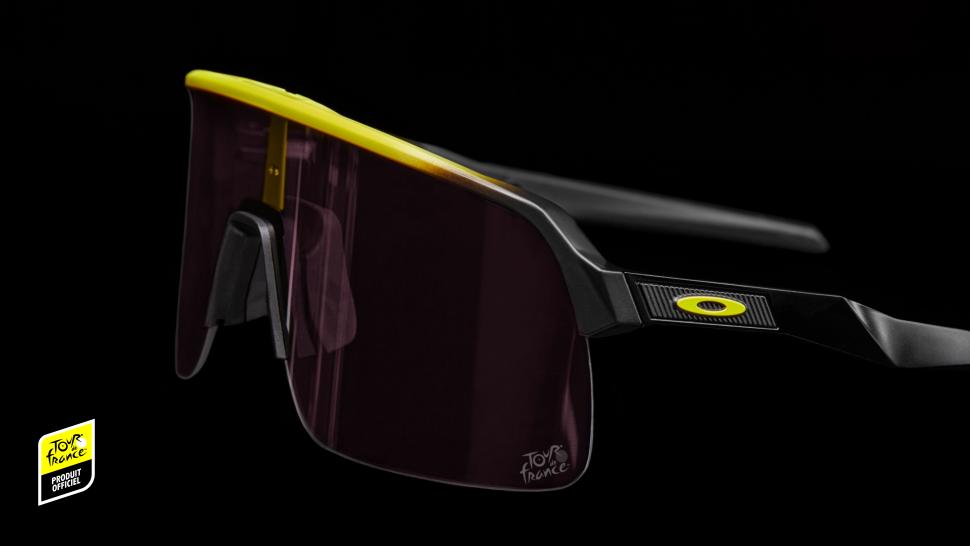 Oakley 2022 Tour de France Sutro Lite