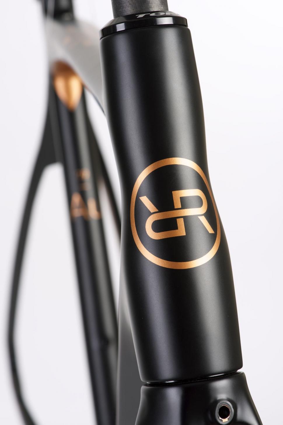 Orro Gold Signature 5 (1).jpg