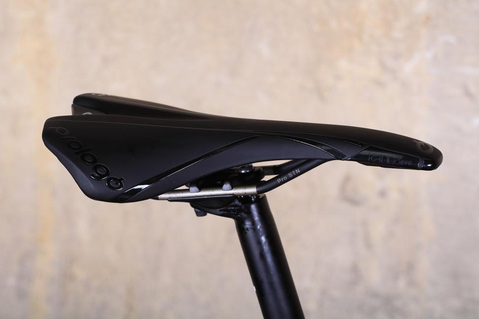 Orro Gold STC Disc - saddle.jpg