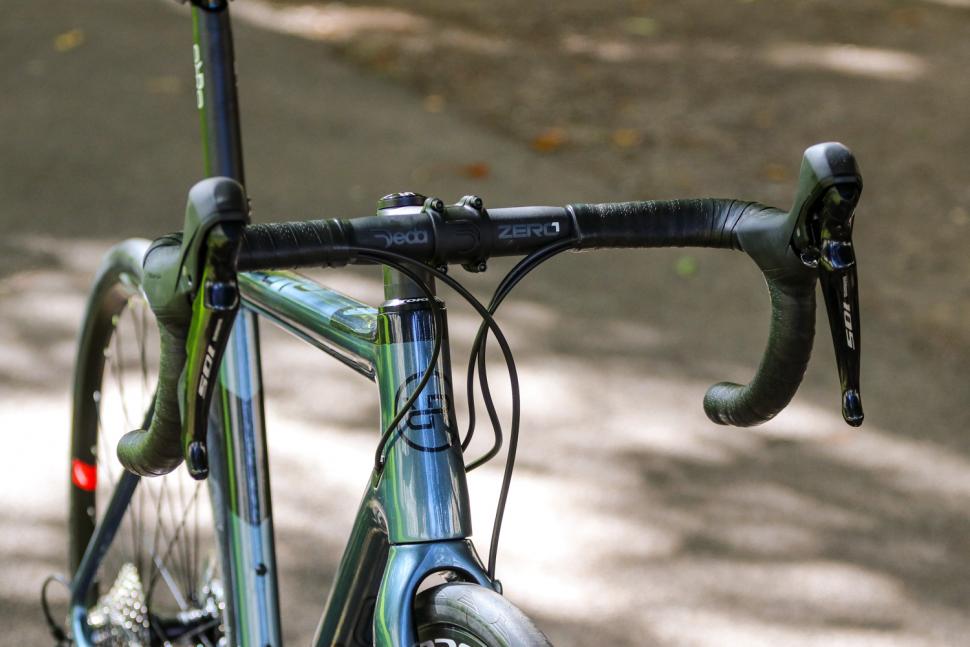 Orro Pyro Evo 105 Hydro - bars.jpg