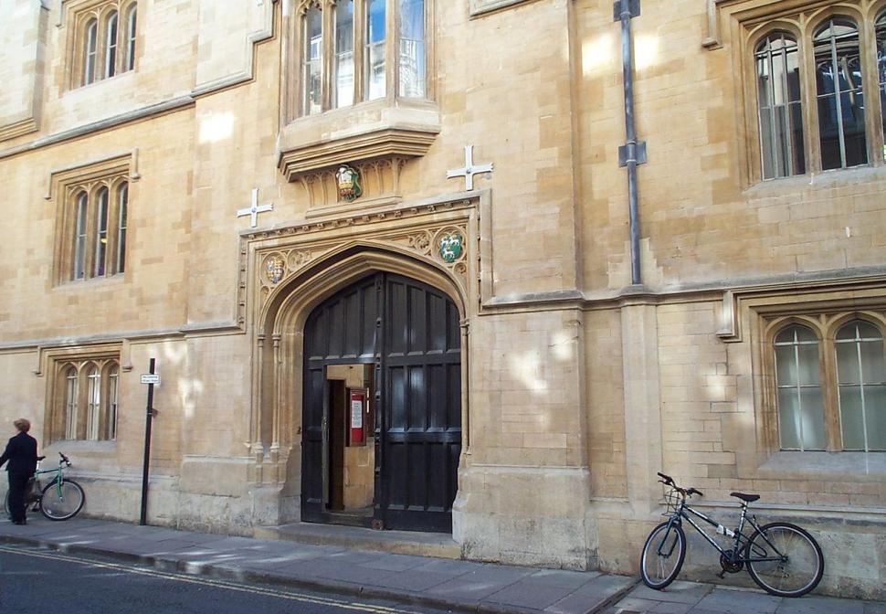 Oxford Jesus_College_Oxford - wikimedia commons