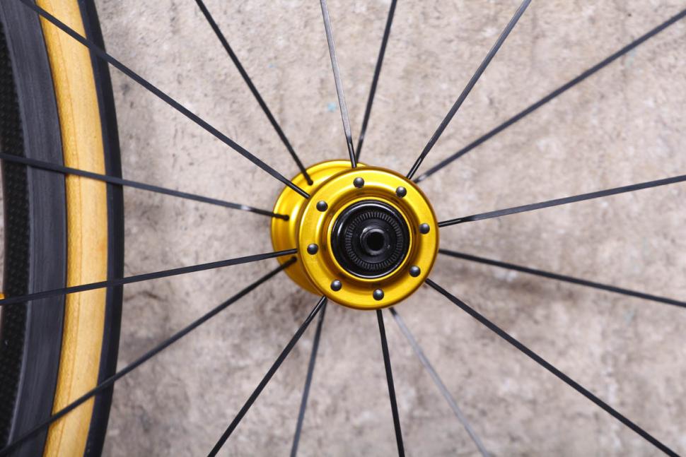 parcours_with_ryanbuildswheels_-_front_hub.jpg