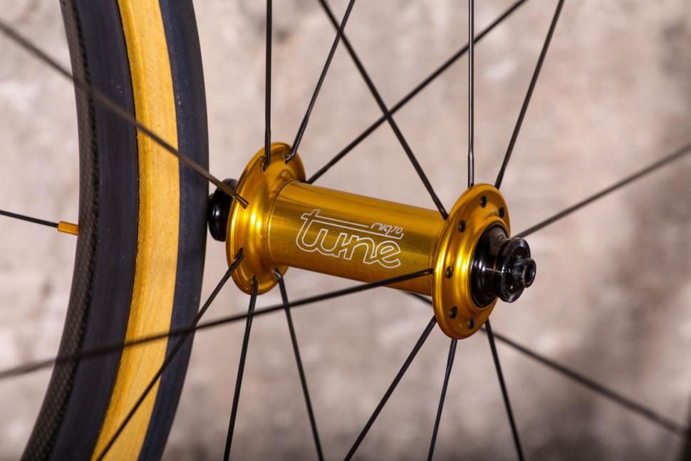 parcours_with_ryanbuildswheels_-_front_hub_2.jpg