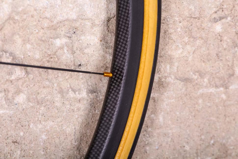 parcours_with_ryanbuildswheels_-_spoke_nipple.jpg