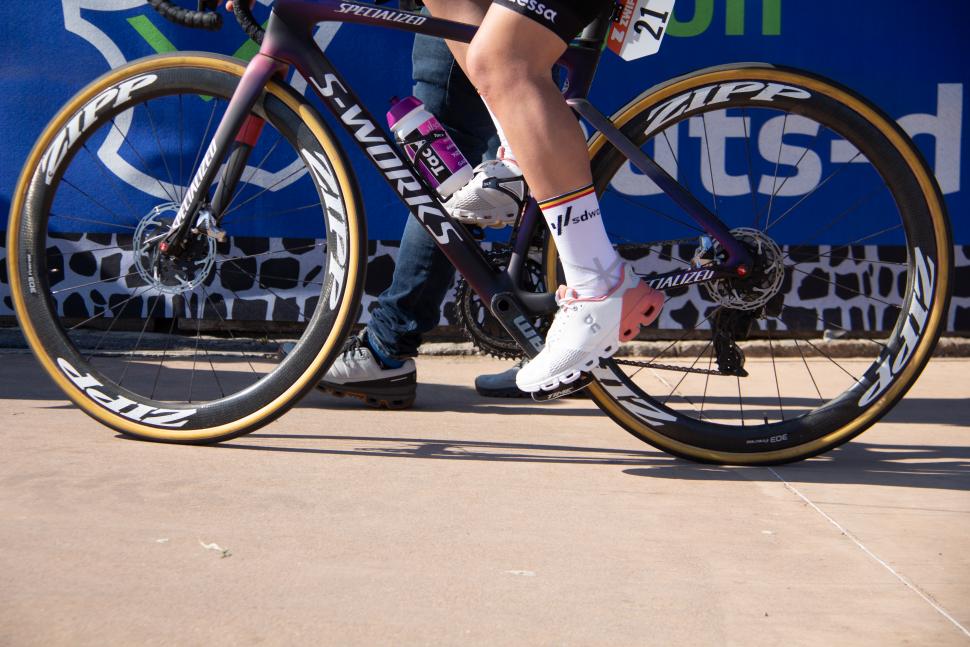 Paris Roubaix 22 Women's Tech Gallery-01.jpg