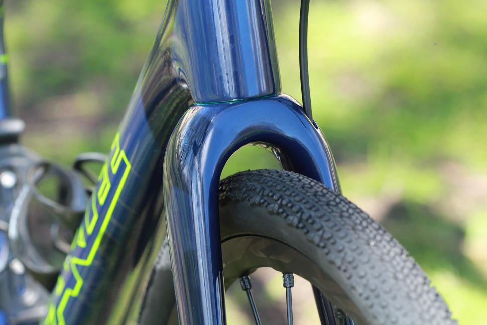 Parlee Chebacco - fork clearance.jpg