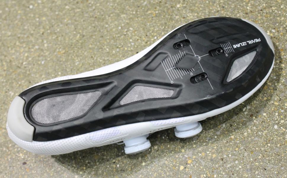 Pearl Izumi Pro Road V5 shoe - 2.jpg