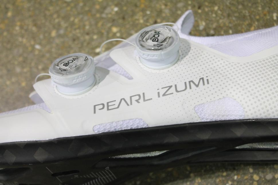 Pearl Izumi Pro Road V5 shoe - 3.jpg