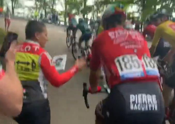 Peter Sagan signs book mid-race (via X)