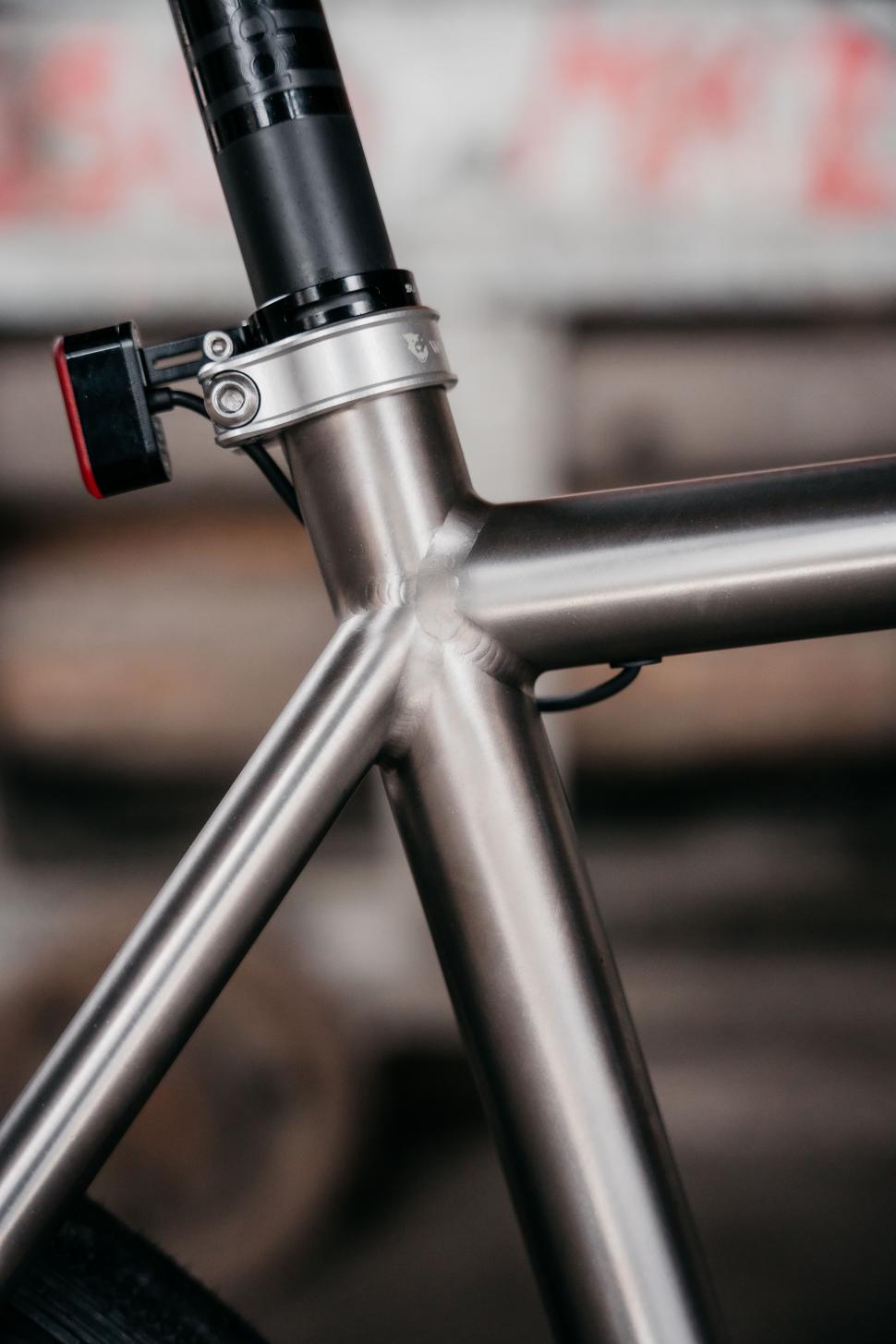 Pevele Corsa Ti Dynamo Cabling