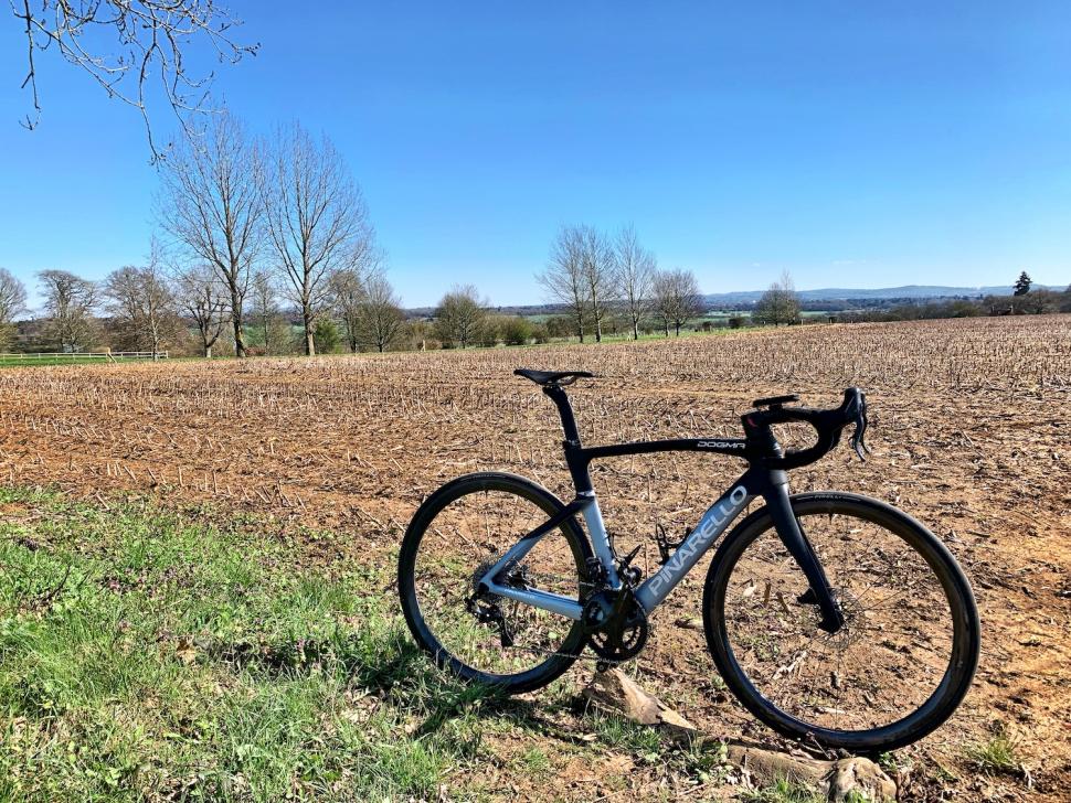 Pinarello Dogma F Super Record EPS outside.jpg