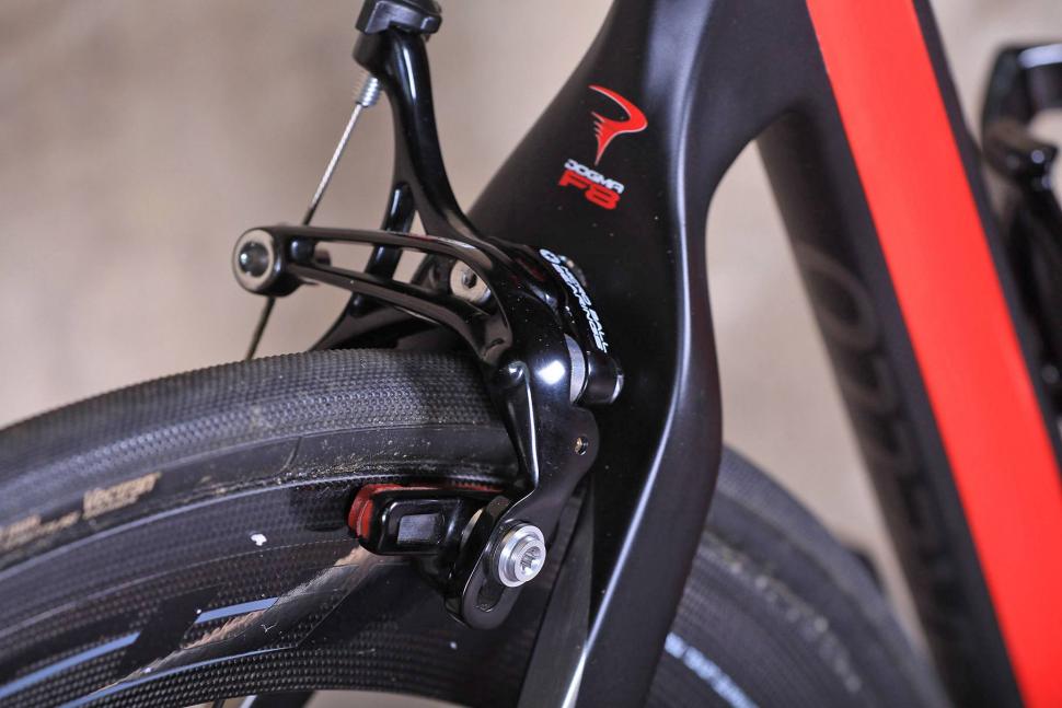 Pinarello Dogma F8 - rear brake.jpg