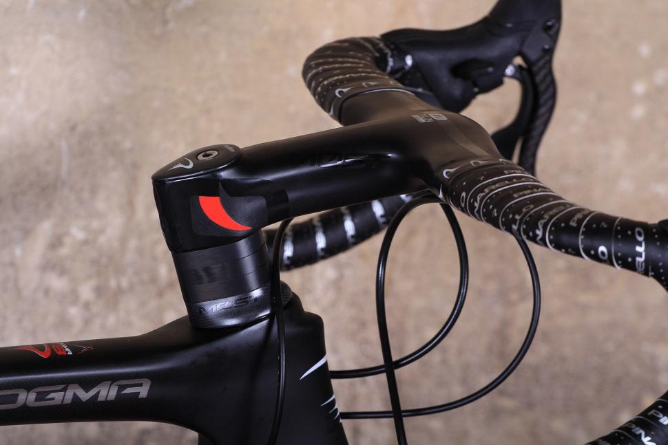 Pinarello Dogma F8 - stem.jpg