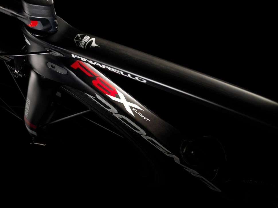 pinarello dogma f8 xlight.jpg