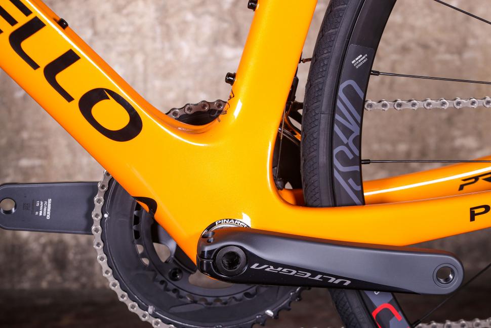 Pinarello Prince FX - bottom bracket.jpg