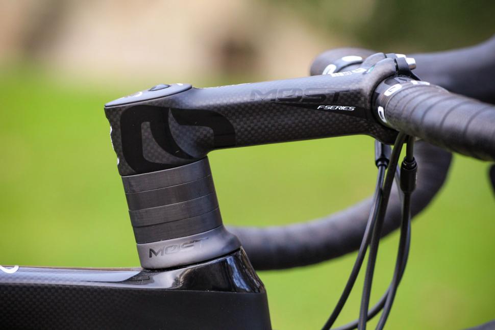 Pinarello Prince FX - stem.jpg