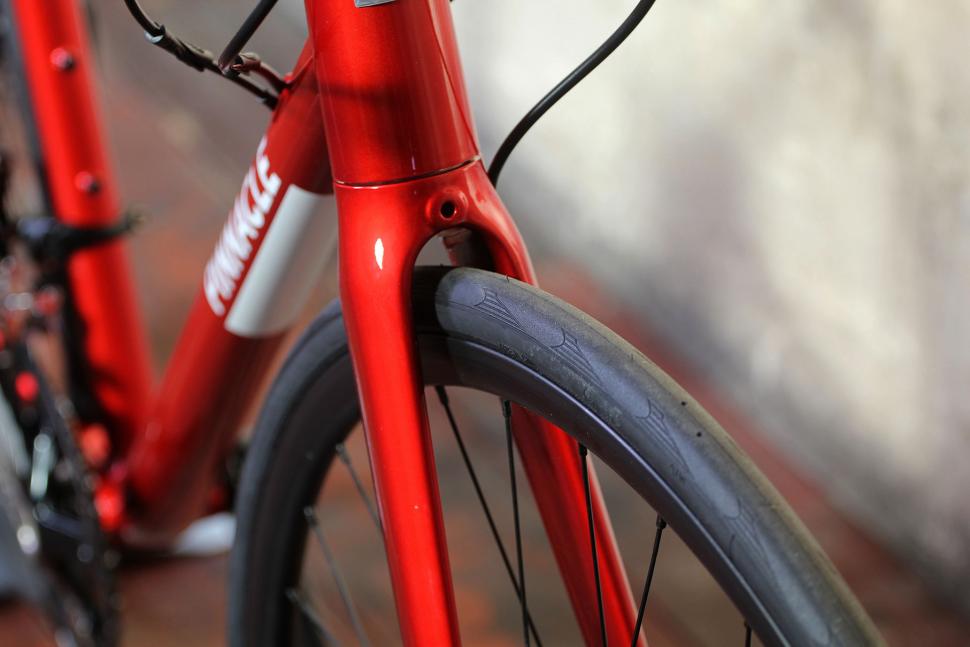 Pinnacle Dolomite 5 - fork clearance.jpg