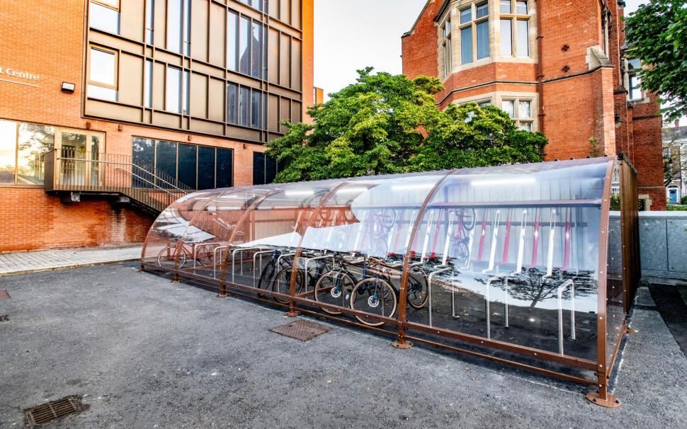 Queen's University Belfast cycle parking facilities (QUB)
