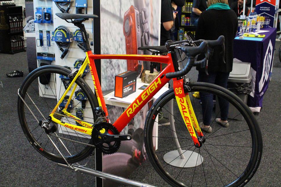 Raleigh Militis Team eTap - full bike.jpg