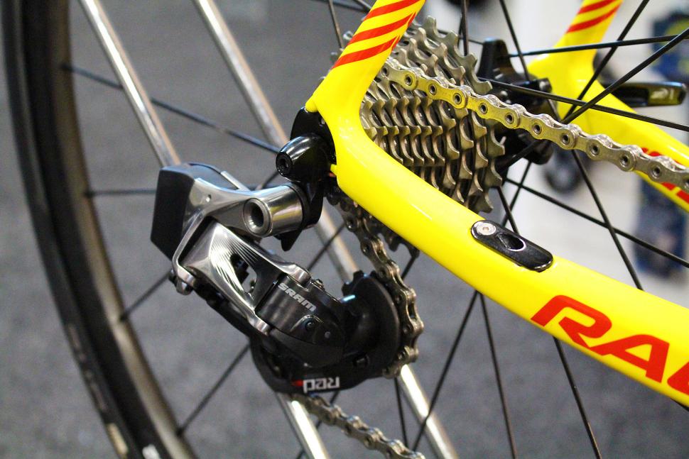 Raleigh Militis Team eTap - rear mech.jpg