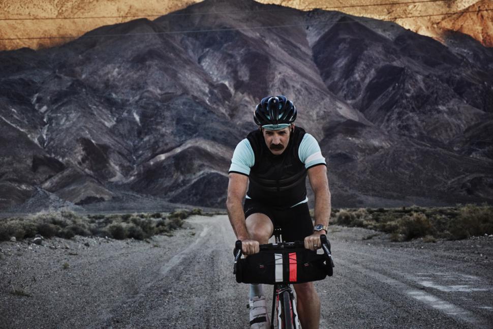 rapha apidura1.jpg