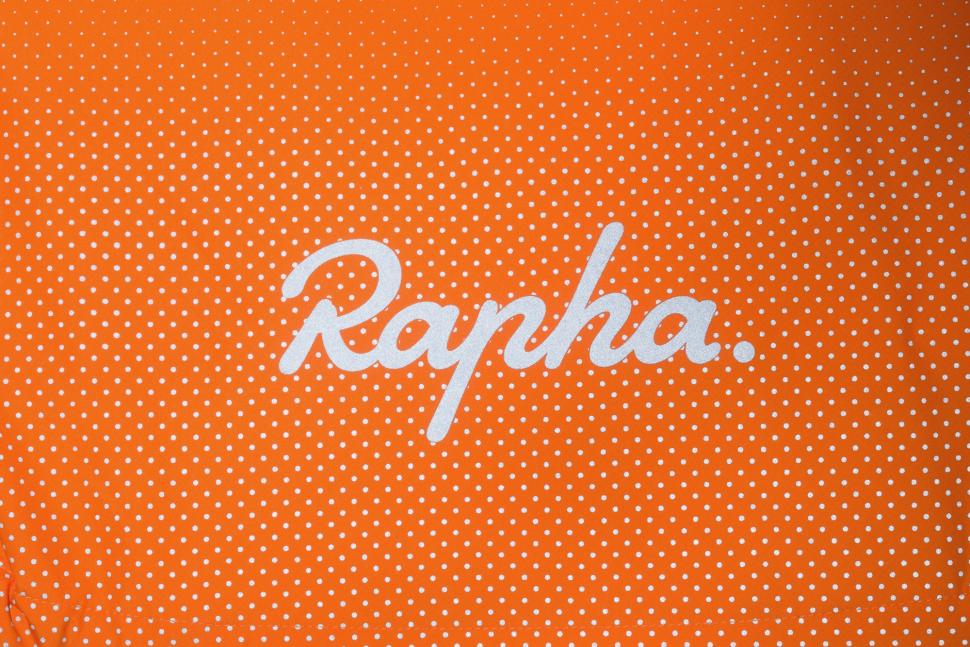 Rapha Commuter Jacket 2018 - 11.jpg
