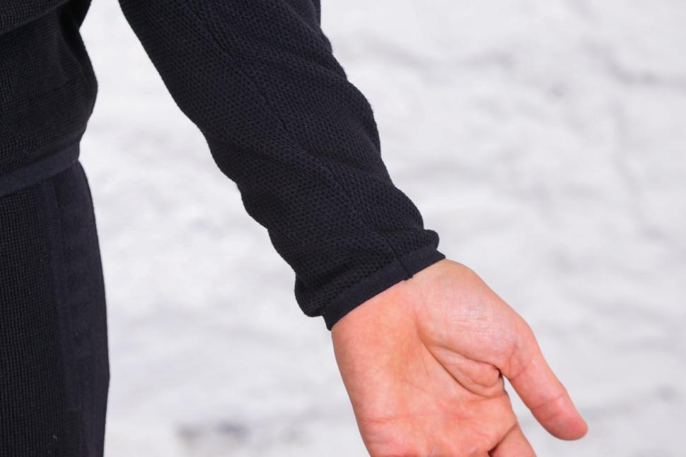 Rapha Pro Team Transfer Hoodie - cuff.jpg