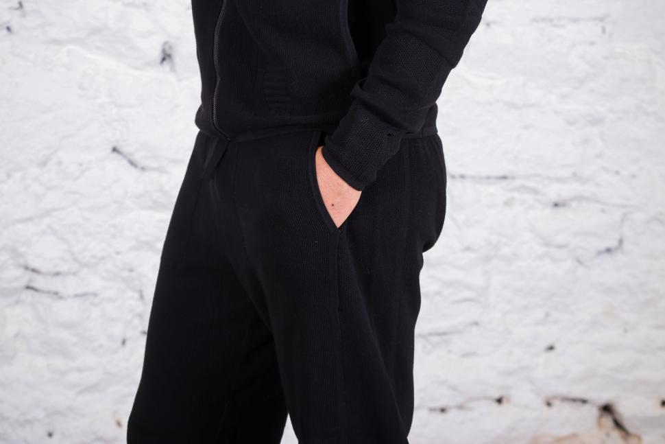 Rapha Pro Team Transfer Sweatpants - pocket.jpg