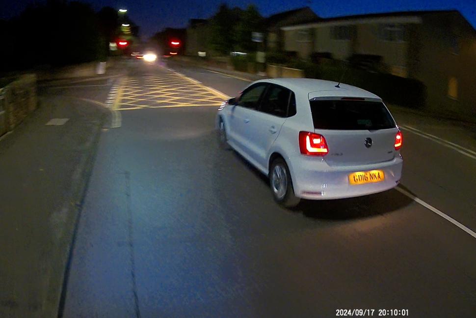 Recall Rider 4K Safety Camera - plate at night.jpg