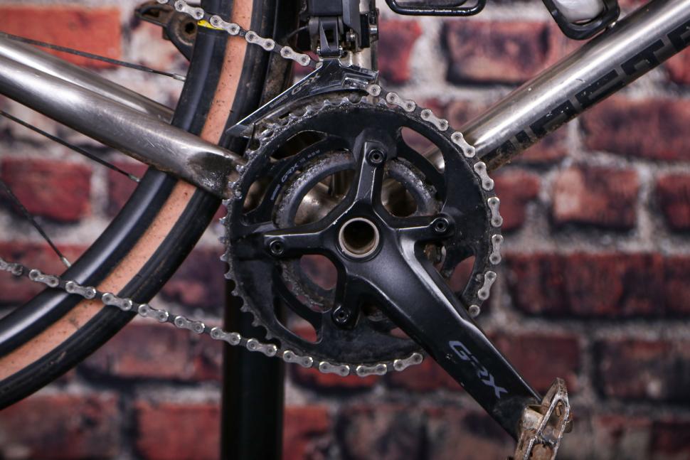Replacing a bike chain - 04 - old chain in large front chain ring.jpg