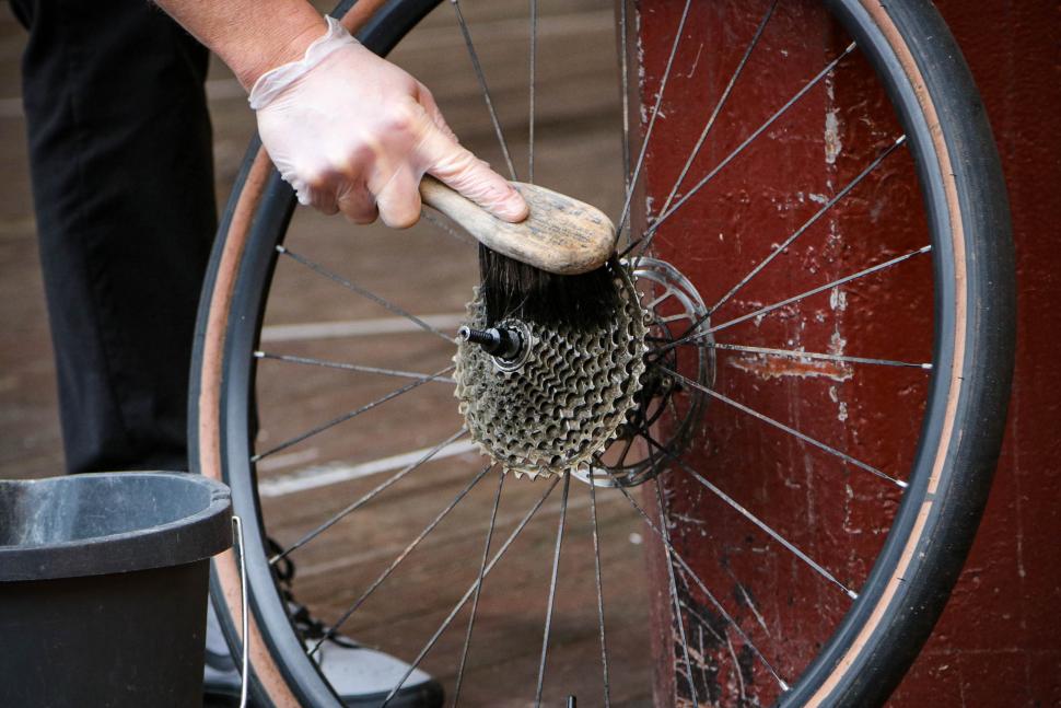 Replacing a bike chain - 12 - cleaning the cassette.jpg