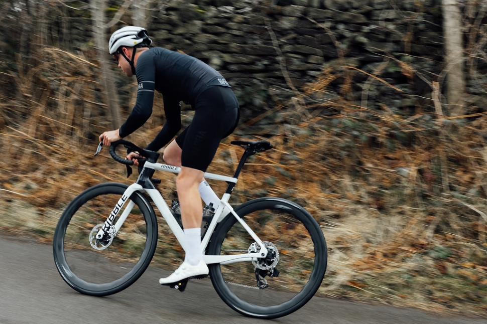 Ribble ULTRA-RACE climbing