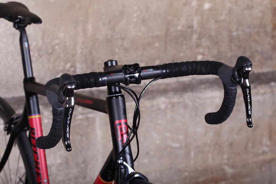 Ritchey Breakaway Carbon - bars.jpg