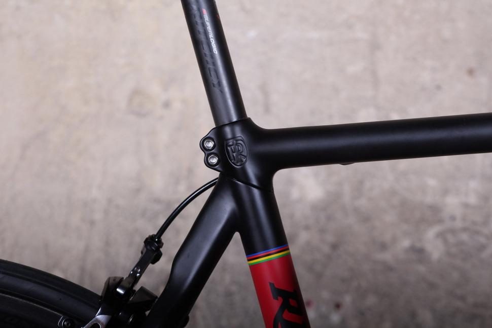 Ritchey Breakaway Carbon - seat tube junction.jpg