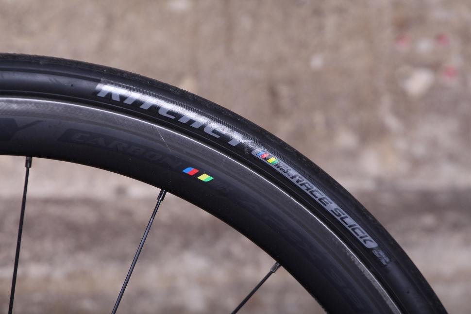 Ritchey Breakaway Carbon - tyre and rim.jpg