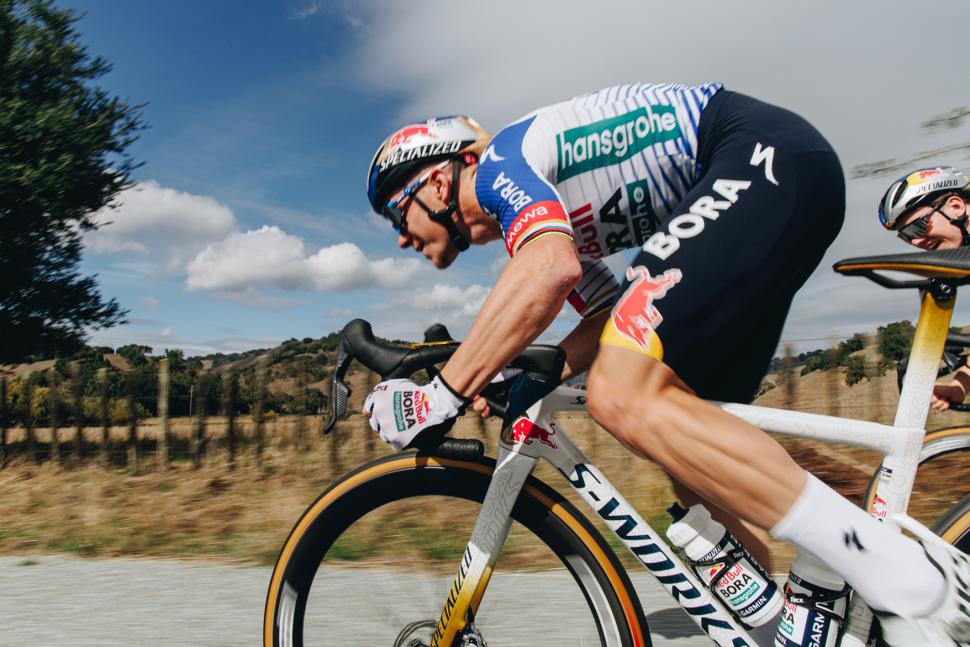 Red Bull – BORA – hansgrohe Tour Made in Racing LTD Kit