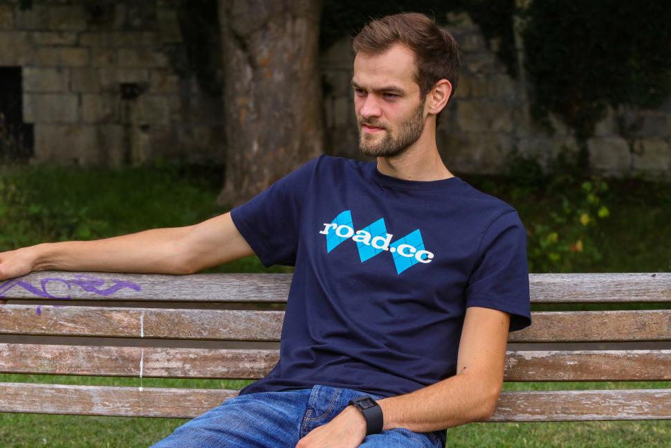 road.cc Heavyweight logo tee Navy 11.jpg