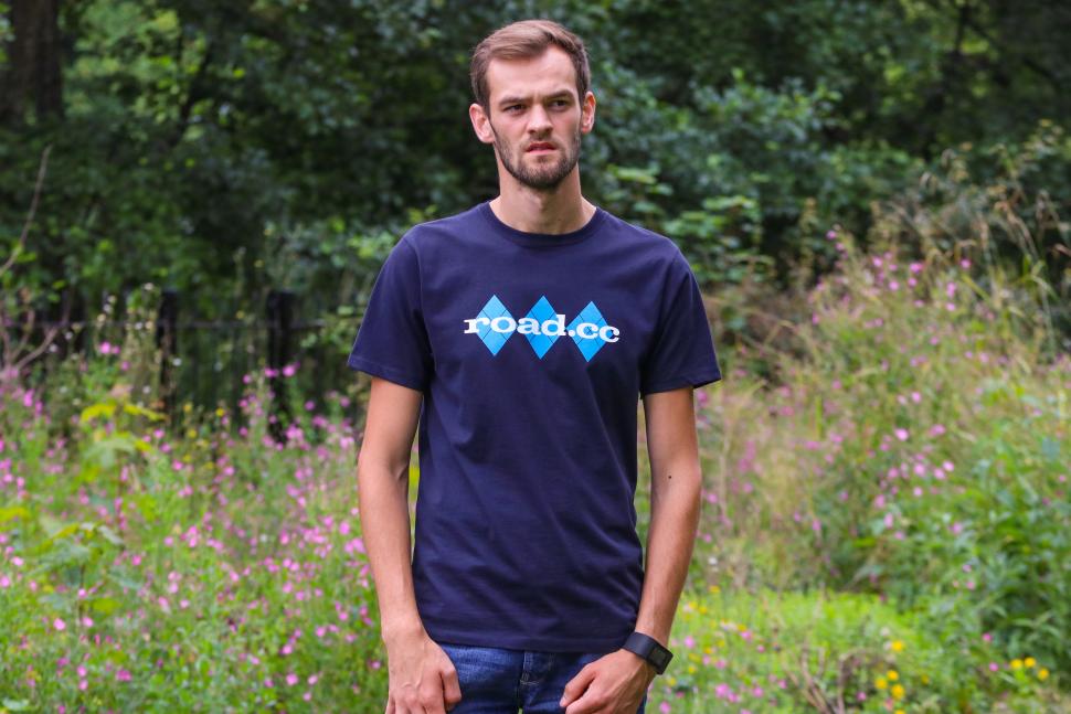 road.cc Heavyweight logo tee Navy 4.jpg