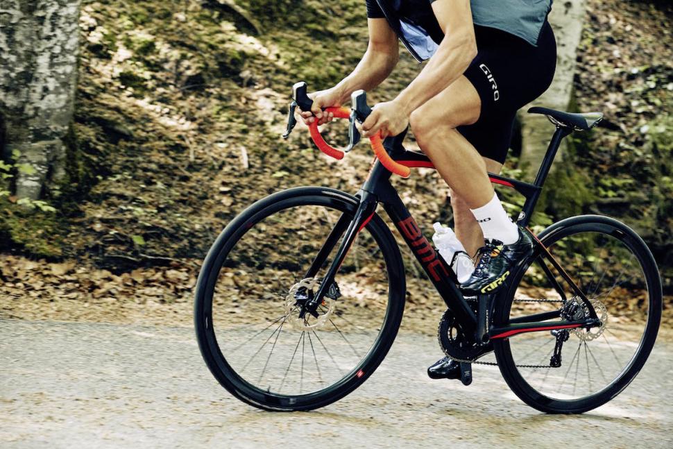 Roadmachine_Outdoor_Action_Forstner_3.jpg