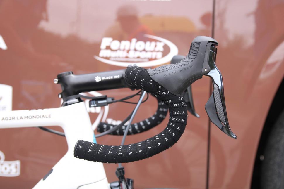 romain bardet handlebar - 1.jpg