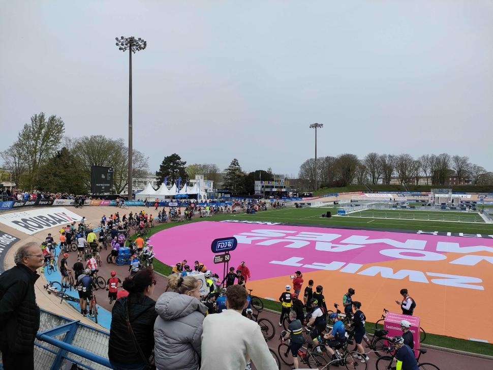 Roubaix velodrome (image: Ryan Mallon)