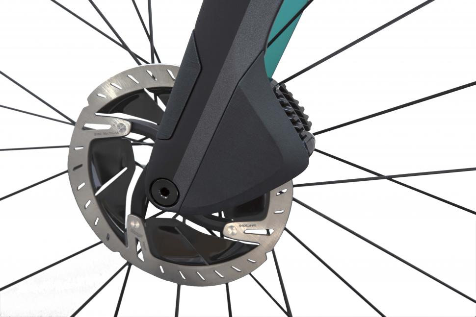 RZ7 Front Brake_White Background