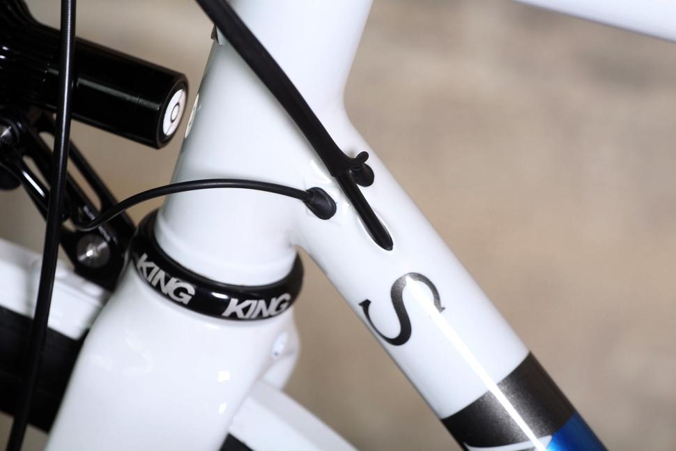 Saffron Frameworks custom winter bike - cable detail.jpg