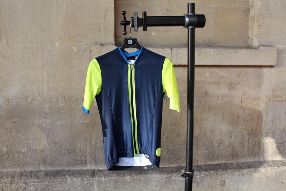 Santini 2017 Tono 2018 jersey - 1.jpg